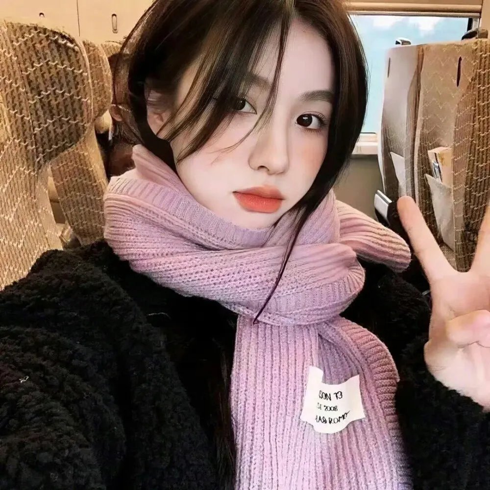 戴脚镣的女孩